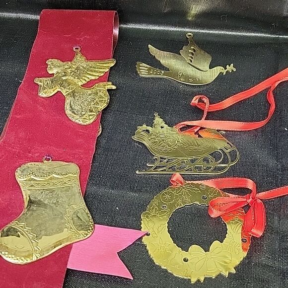 Lot of 18 assorted gold Christmas ornaments - Picture 3 of 7